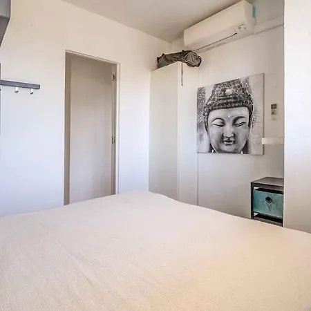 113 - Beachfront With Views, فوينخيرولا