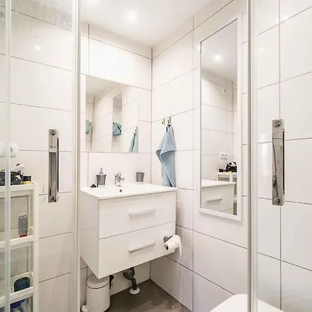 113 - Beachfront With Views, 아파트 푸엔히롤라