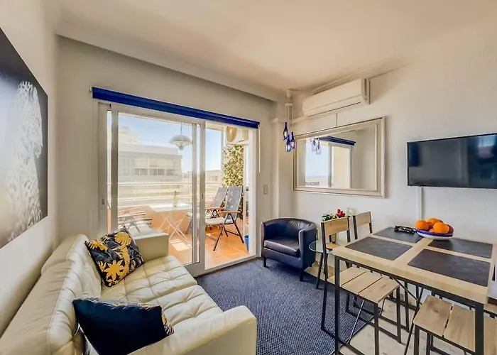 113 - Beachfront With Views, Apartment *