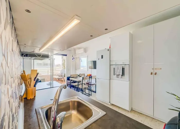 113 - Beachfront With Views, Apartment Fuengirola