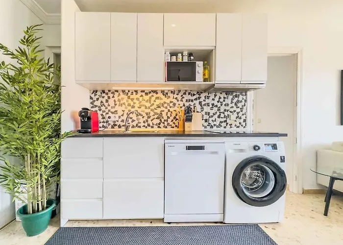 113 - Beachfront With Views, Apartment *