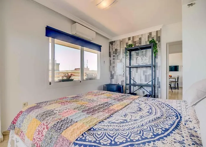 Apartment 113 - Beachfront With Views, Fuengirola