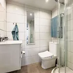 113 - Beachfront With Views, Daire Fuengirola